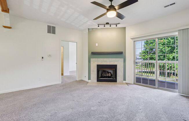 1 bed, 1.5 baths, 1,100 sqft, $1,565