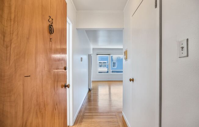 435 Euclid Avenue (386r)
