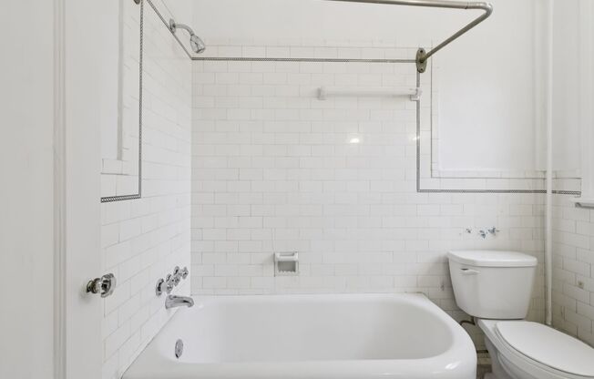 Studio, 1 bath, 308 sqft, $1,175, Unit Bayard Manor 202