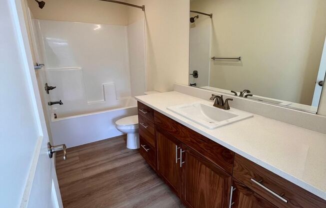 2 beds, 2 baths, 1,109 sqft, $2,048, Unit D202