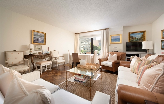 2 beds, 1.5 baths, 1,215 sqft, $3,800, Unit 3G