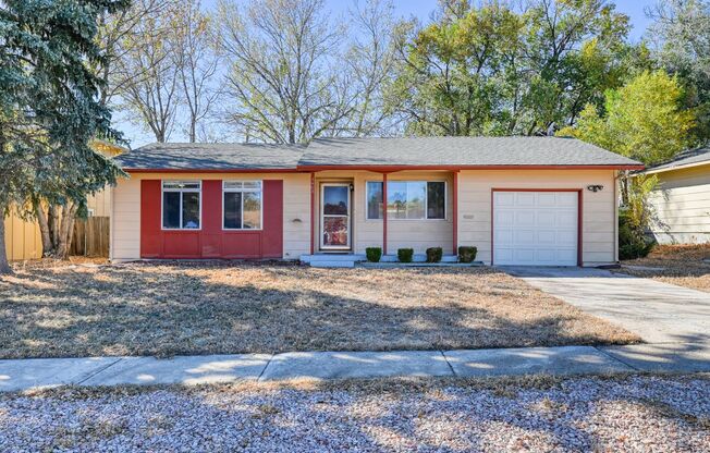 Cute 3 Bedroom Home in Central Colorado Springs