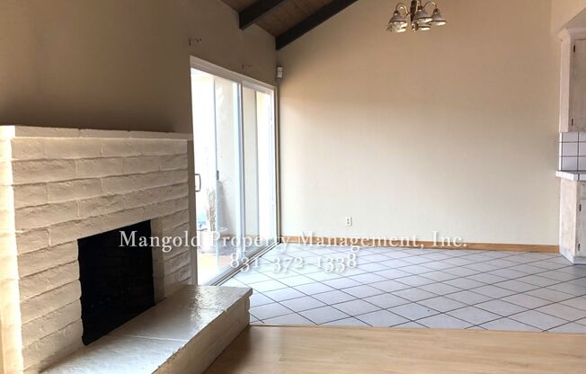 Charming 2-Bed 1-Bath Home with Vaulted Ceilings and Spacious Deck on Cul-de-Sac in North Salinas