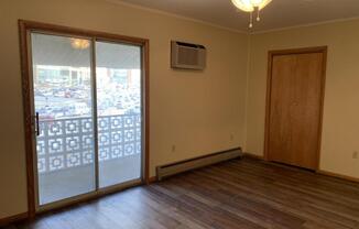 2 beds, 1 bath, 900 sqft, $900