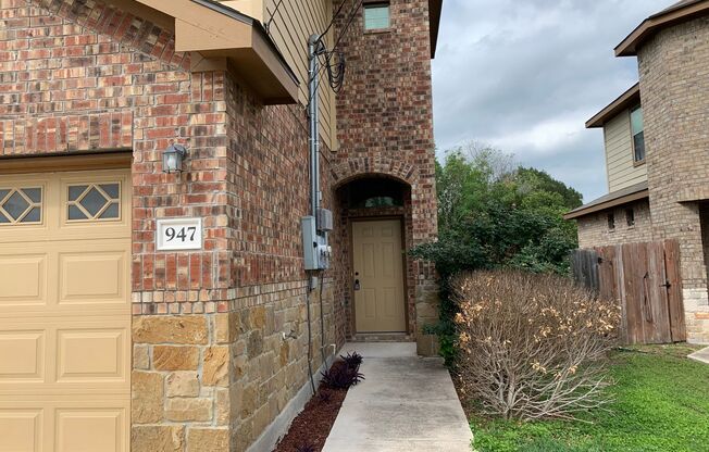 3/2.5/2 Wood Like Tile & Carpet Mix / Interior Washer& Dryer Connections / Fenced in Backyard / CISD