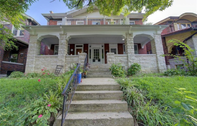 4536 38 SHENANDOAH AVE