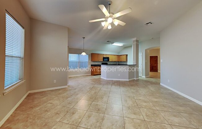 2828 GLENDALE WAY