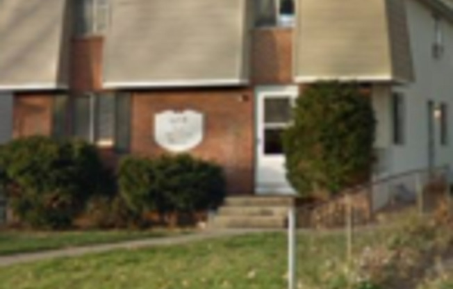 408 E 13 AVE
