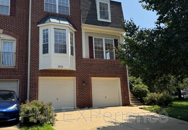2001 WHISTLING DUCK DR
