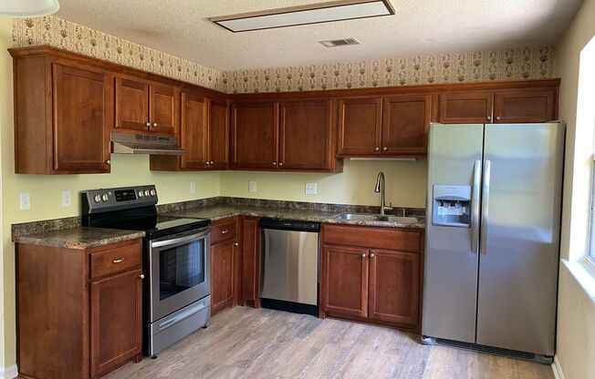 825 KILN LN
