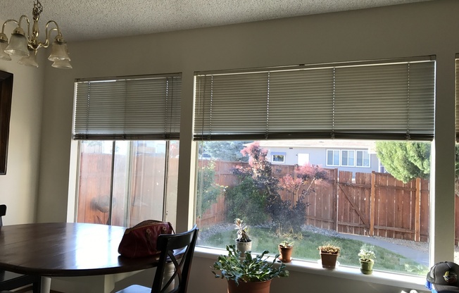 3 beds, 2 baths, $2,300