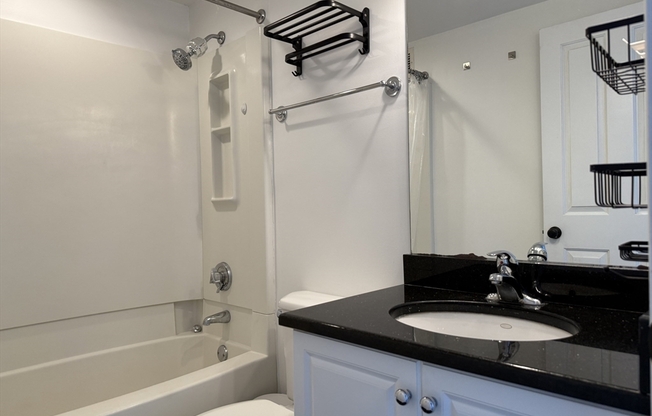 1 bed, 1 bath, 655 sqft, $3,250, Unit 313