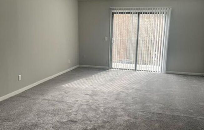 2 beds, 1.5 baths, 1,140 sqft, $1,100, Unit 607