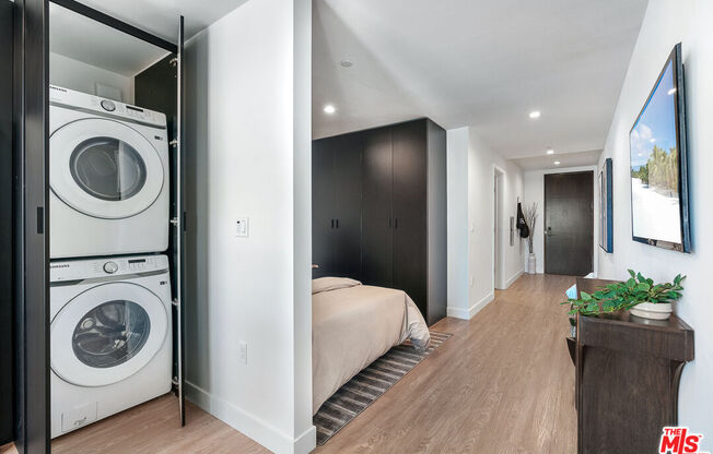 Studio, 1 bath, 439 sqft, $3,195, Unit 643