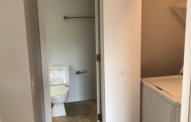 2 beds, 2 baths, 1,042 sqft, $1,249, Unit 5807F