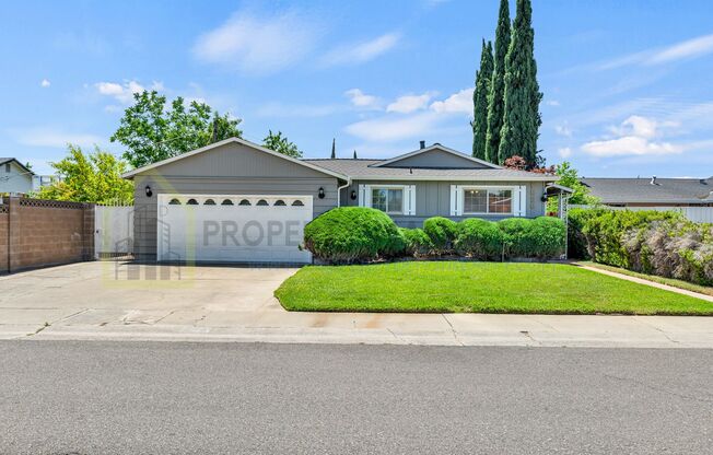 Charming 3-Bed Ranch Home with room for 4th bedroom