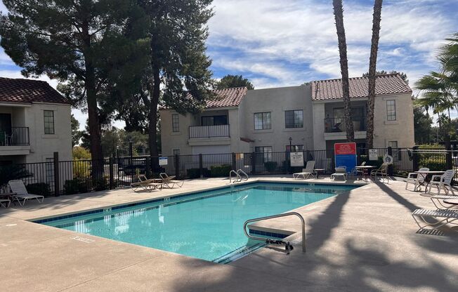 Gated / 2nd floor / Community Pool