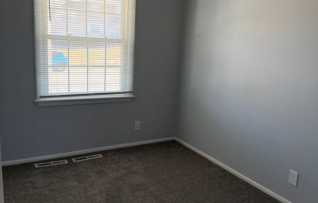 2 beds, 1 bath, 850 sqft, $1,550, Unit 119HS