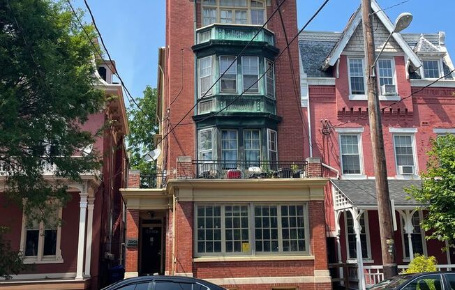 129 E. Lemon St.