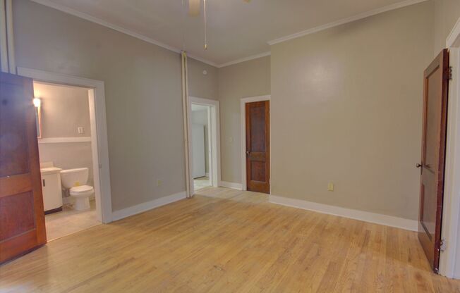 1 bed, 1 bath, 650 sqft, $650, Unit Apt 1-E