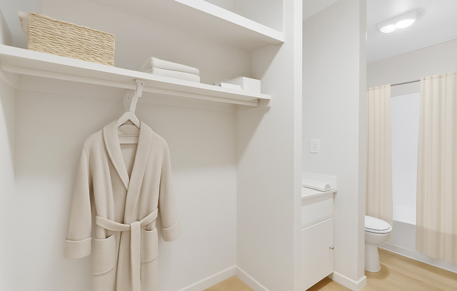 Studio, 1 bath, 416 sqft, $1,545, Unit 10