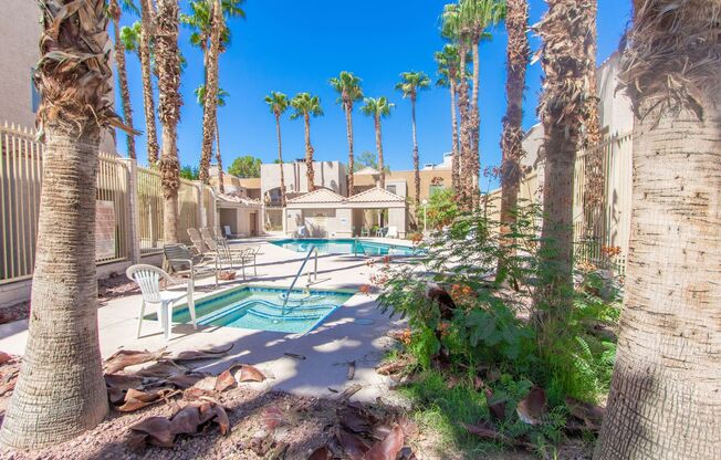MOVE-IN READY! 2 BEDROOM, 2 BATH, GROUND LEVEL CONDO IN SUNSET BAY COMMUNITY