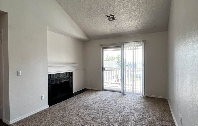 1 bed, 1 bath, 759 sqft, $749