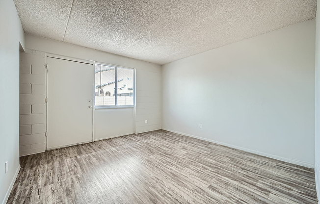 1920 N 1st Ave #105A - Web Quality - 011 - 14 Bedroom