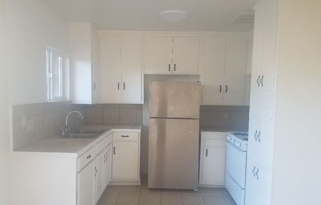 1 bed, 1 bath, 640 sqft, $1,725, Unit 4