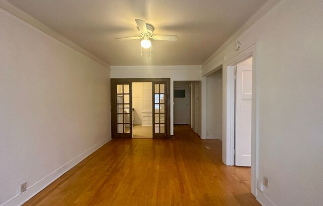 903 E Kilbourn Ave