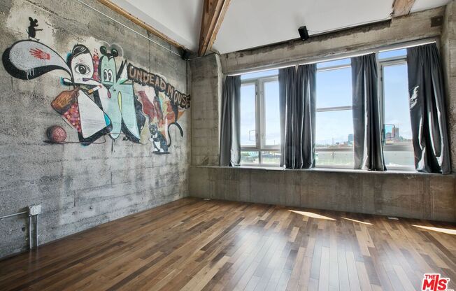 1 bed, 1 bath, 1,300 sqft, $4,000, Unit 529