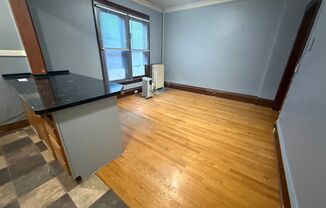 Studio, 1 bath, 550 sqft, $899, Unit Unit 110