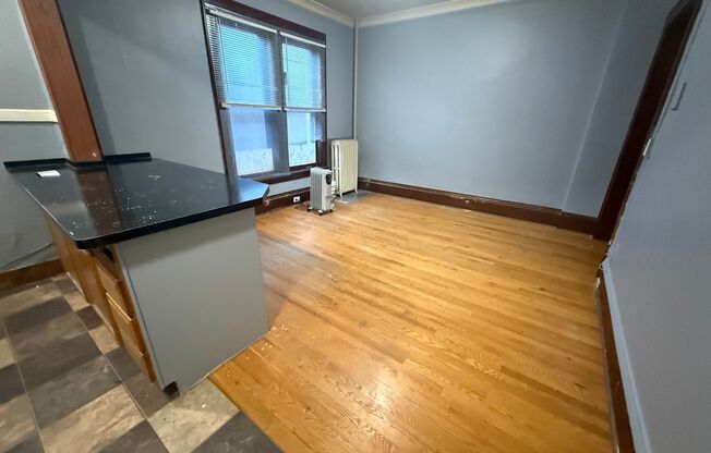 Studio, 1 bath, 550 sqft, $899, Unit Unit 110