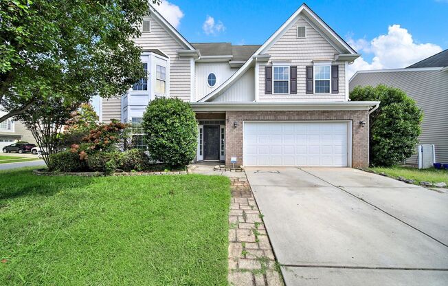 Stunning 6 Bed 3.5 Bath Home in Davidson!