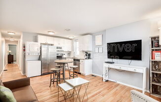 2409 TREMONT PL