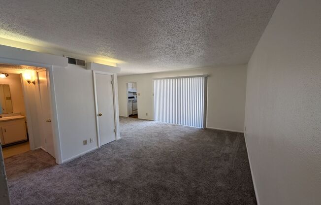 1 bed, 1 bath, 784 sqft, $790, Unit 35-B
