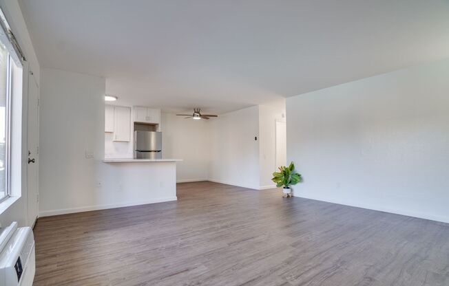 2 beds, 2 baths, 840 sqft, $2,595, Unit 08-18