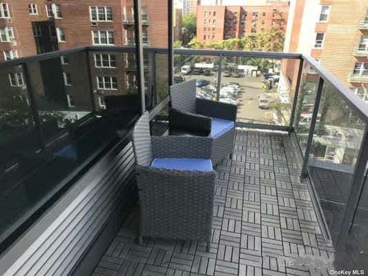 2 beds, 2 baths, 849 sqft, $3,900, Unit 5B