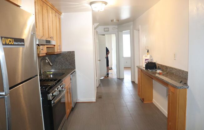 3 beds, 2 baths, $2,300