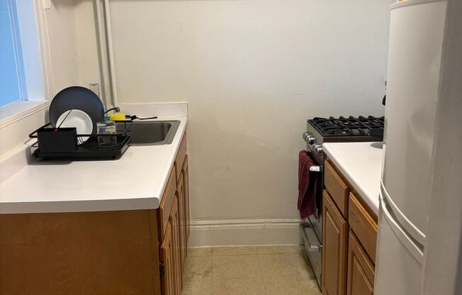 Studio, 1 bath, 537 sqft, $1,950, Unit 101 Summer #117