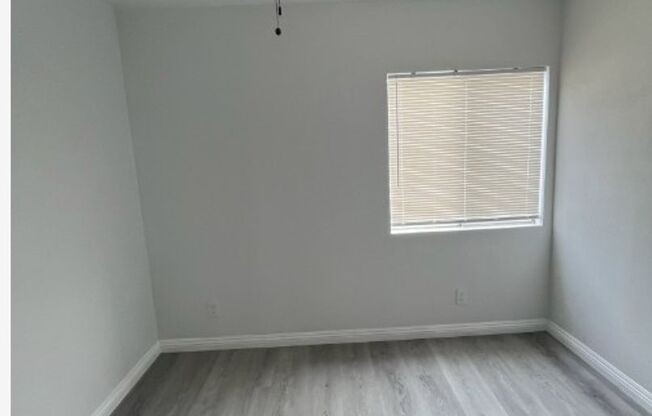 1430 Cherry Ave