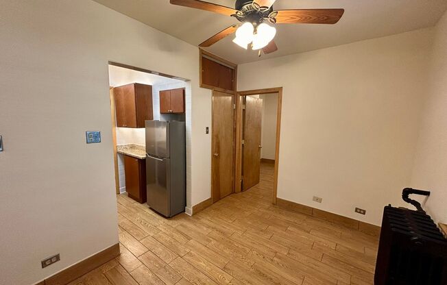 1 bed, 1 bath, 425 sqft, $1,655, Unit 233-G3