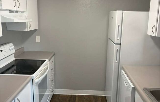 2 beds, 1 bath, 867 sqft, $1,250, Unit 601 F205