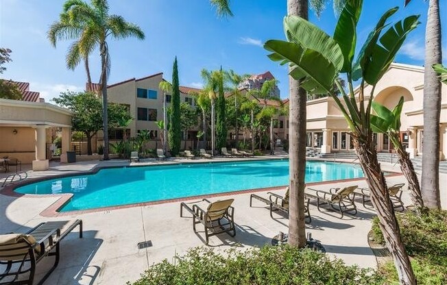 Gorgeous 2BR/2.5BA Condo in University City/Golden Triangle