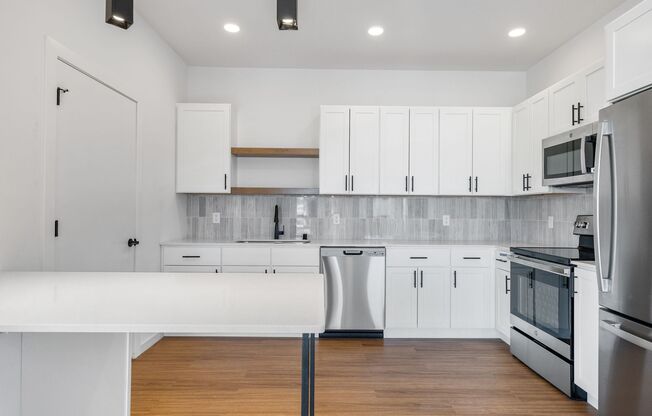 2 beds, 2 baths, 1,018 sqft, $2,100, Unit 202