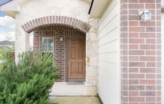 Wonderful 4 Bedroom/3 Bath home in the beautiful community of Bulverde Village in San Antonio, TX