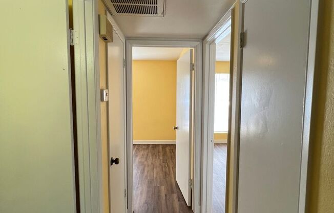 2 beds, 1 bath, $1,295