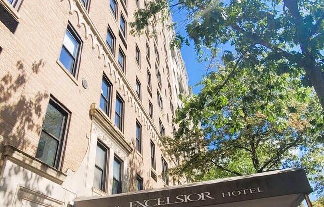 1 bed, 1 bath, $5,500, Unit 4F