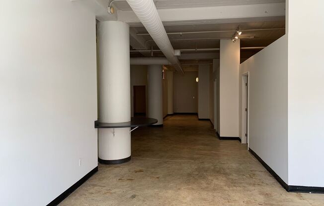 1 bed, 1 bath, 924 sqft, $3,095, Unit 1014-210