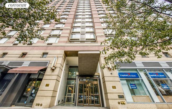 Studio, 1 bath, $4,350, Unit 1025